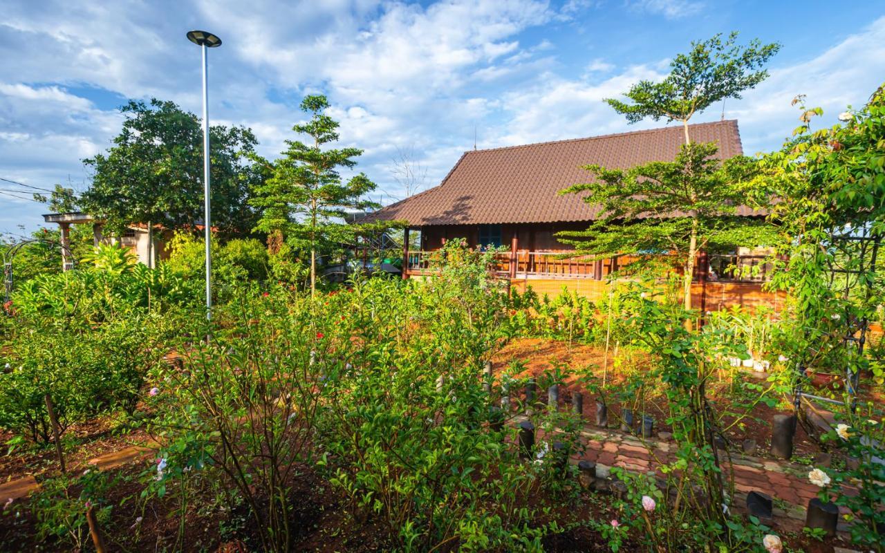 Phuong Nam Gia Trang Farmstay Gia Nghĩa Eksteriør billede